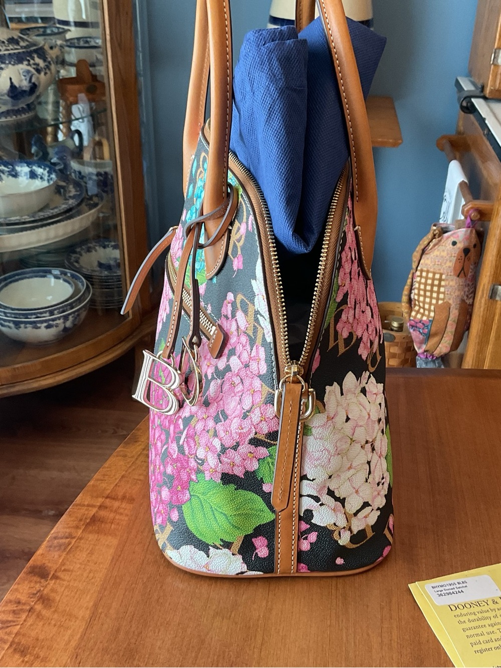 Dooney & Bourke Black Floral Hydrangea Large Dome Satchel with wallet - Picture 3 of 16